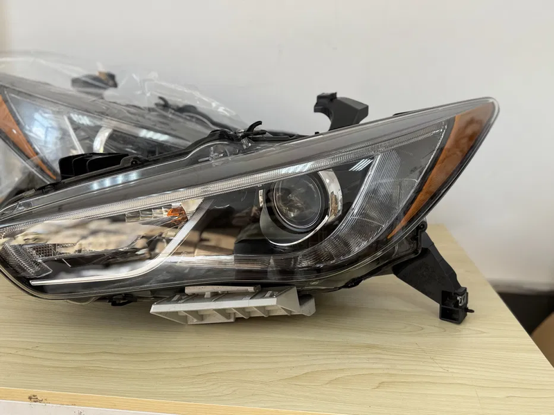 Передня фара Infiniti QX60 , 2016-2019 р, Ліва 69 фото